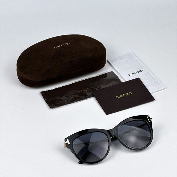 NEW Tom Ford FT0821/S KIRA 01D Black Polarized Gradient Cat Eye Women Sunglasses - Picture 12 of 13